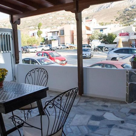Venerdi Libero Villa Kini Exterior photo