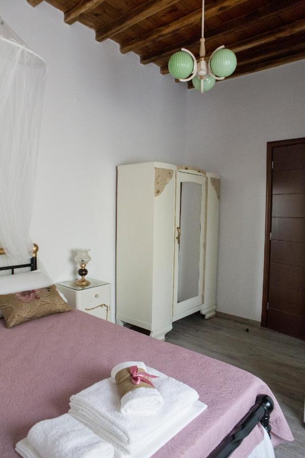 Venerdi Libero Villa Kini Exterior photo
